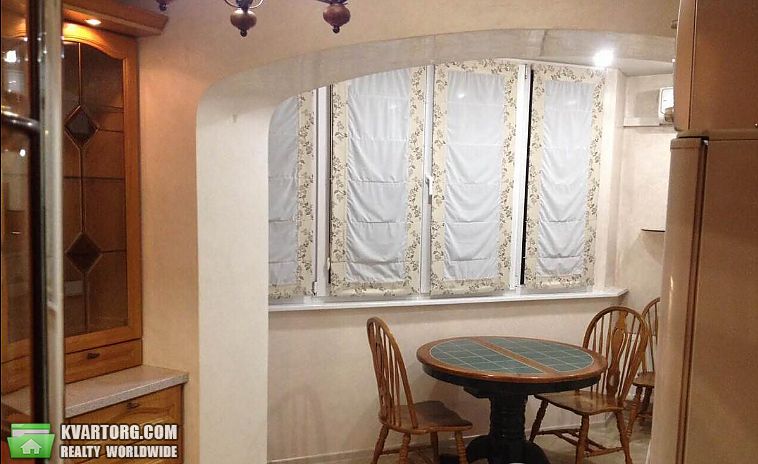 Rent out 3-room apartment. Киев,  Кошица — photo 3