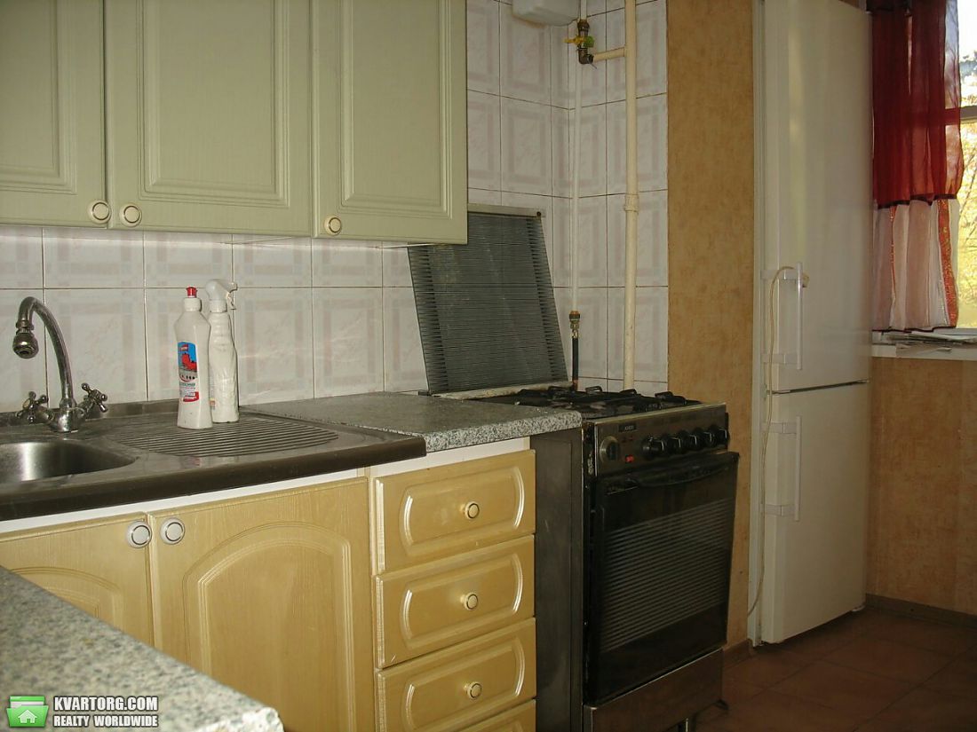 Rent out 3-room apartment. Киев,  Русановская наб — photo 2