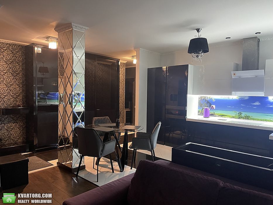 Rent out 3-room apartment. Киев, Регенераторная — photo 1