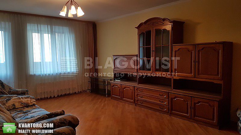 Rent out 3-room apartment. Киев,  Азербайджанская — photo 1