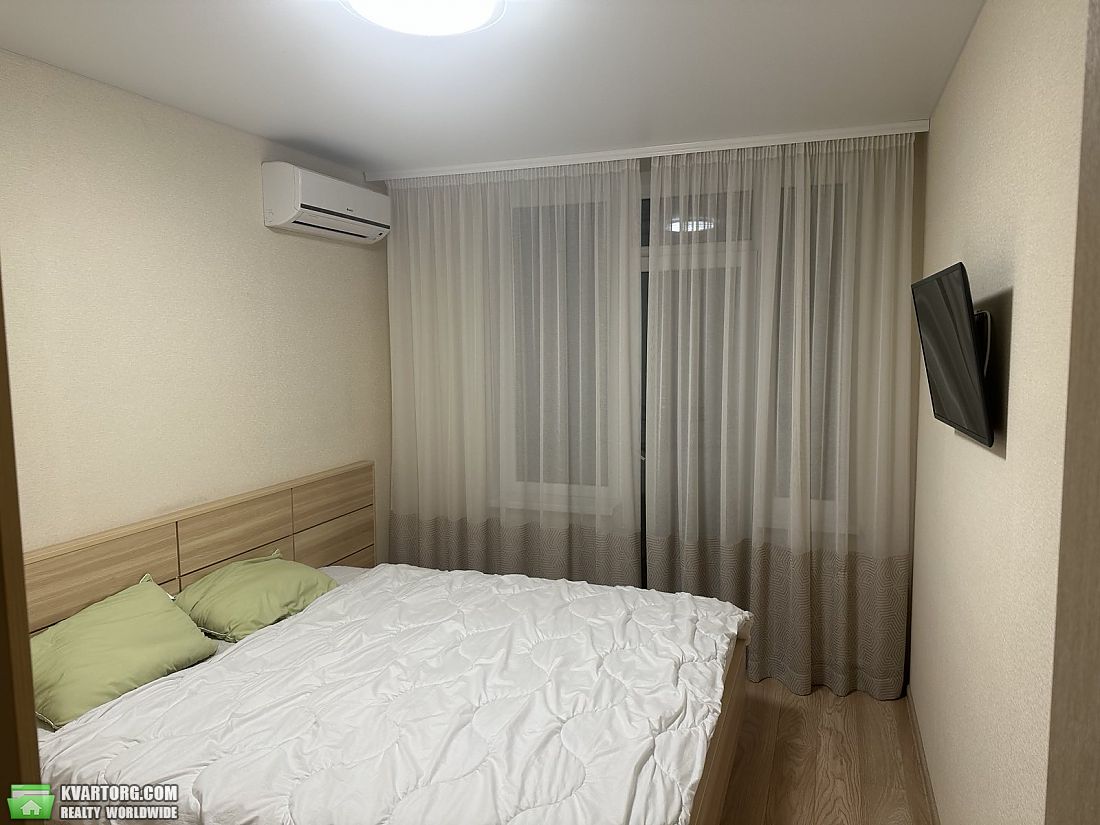 Rent out 2-room apartment. Киев, Вацлава Гавела — photo 5