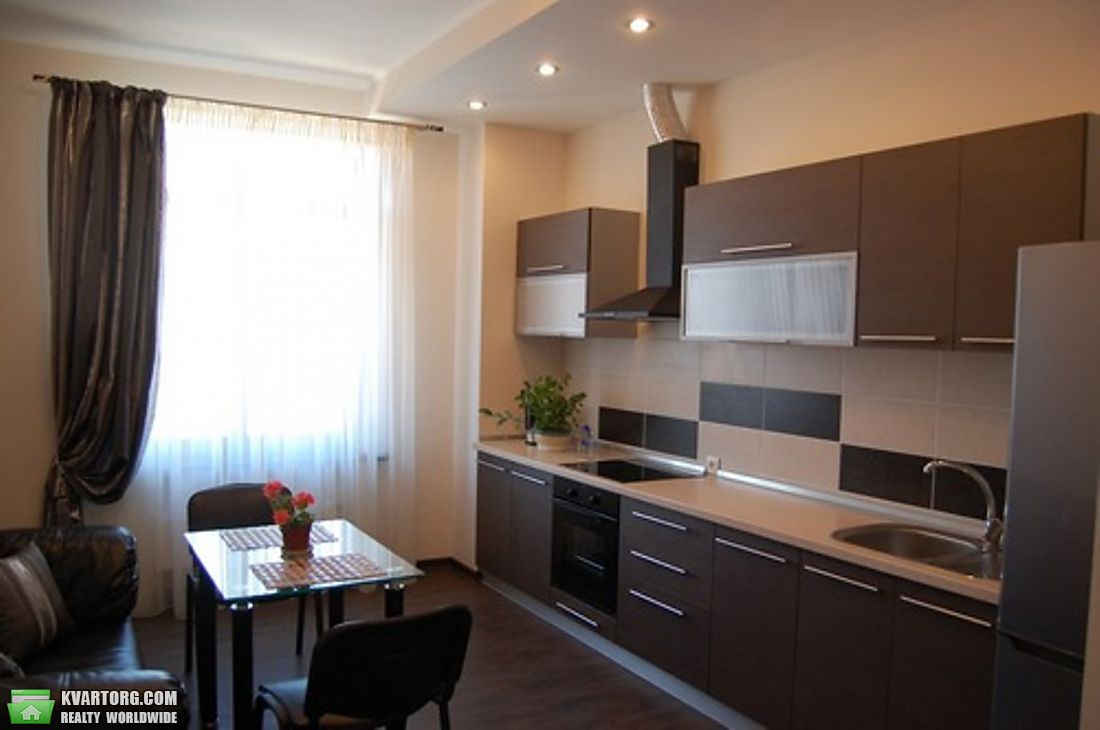 Rent out 1-room apartment. Киев,  Голосеевская — photo 1