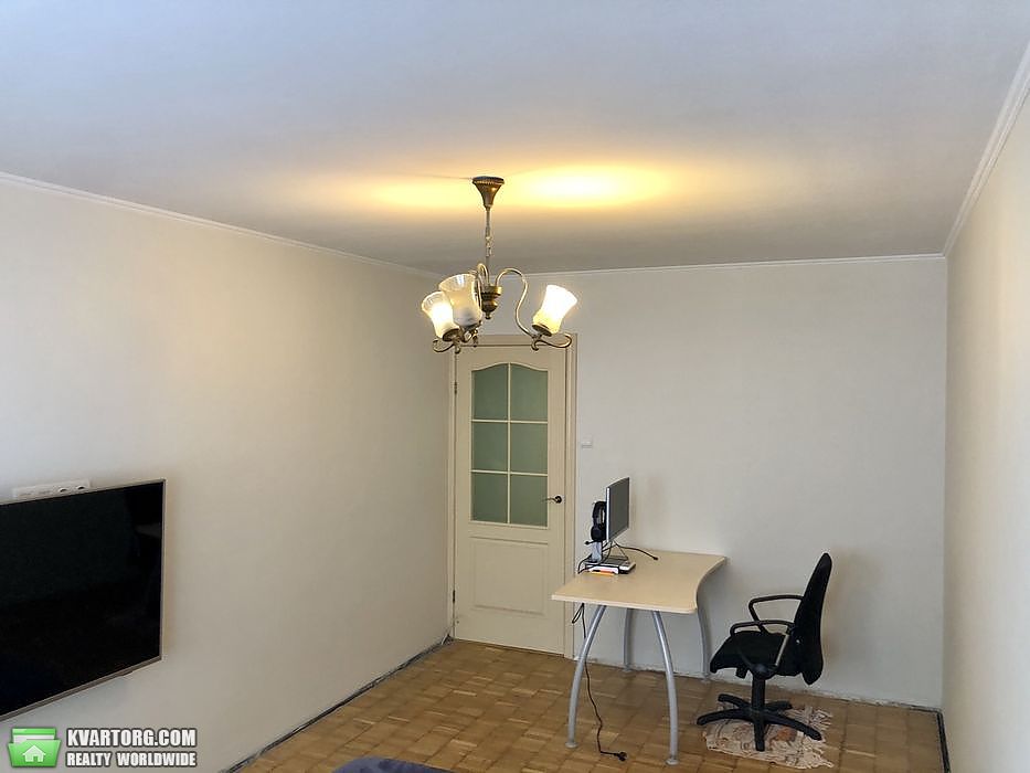 Sell 1-room apartment. Киев,  Оболонская пл — photo 4