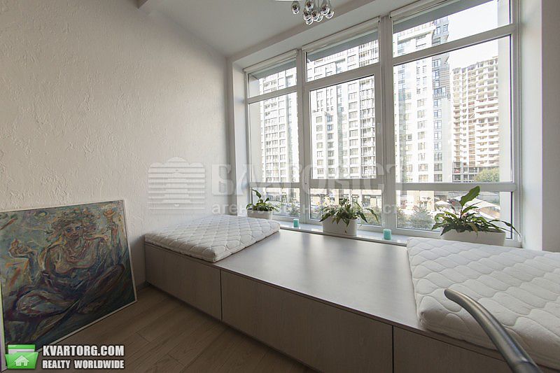 Rent out 2-room apartment. Киев, Драгомирова ул. — photo 3