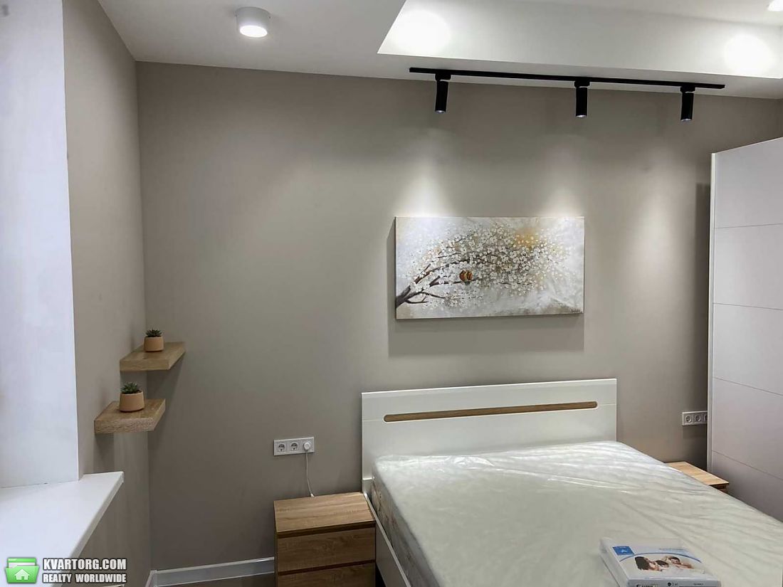 Rent out 2-room apartment. Харьков, Алексеевская — photo 1