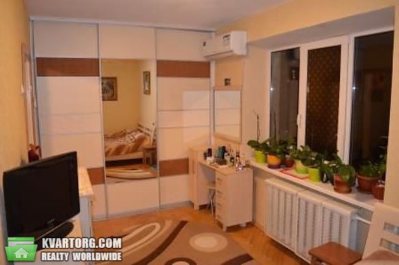 Sell 2-room apartment. Киев,  Довнар-Запольского — photo 1