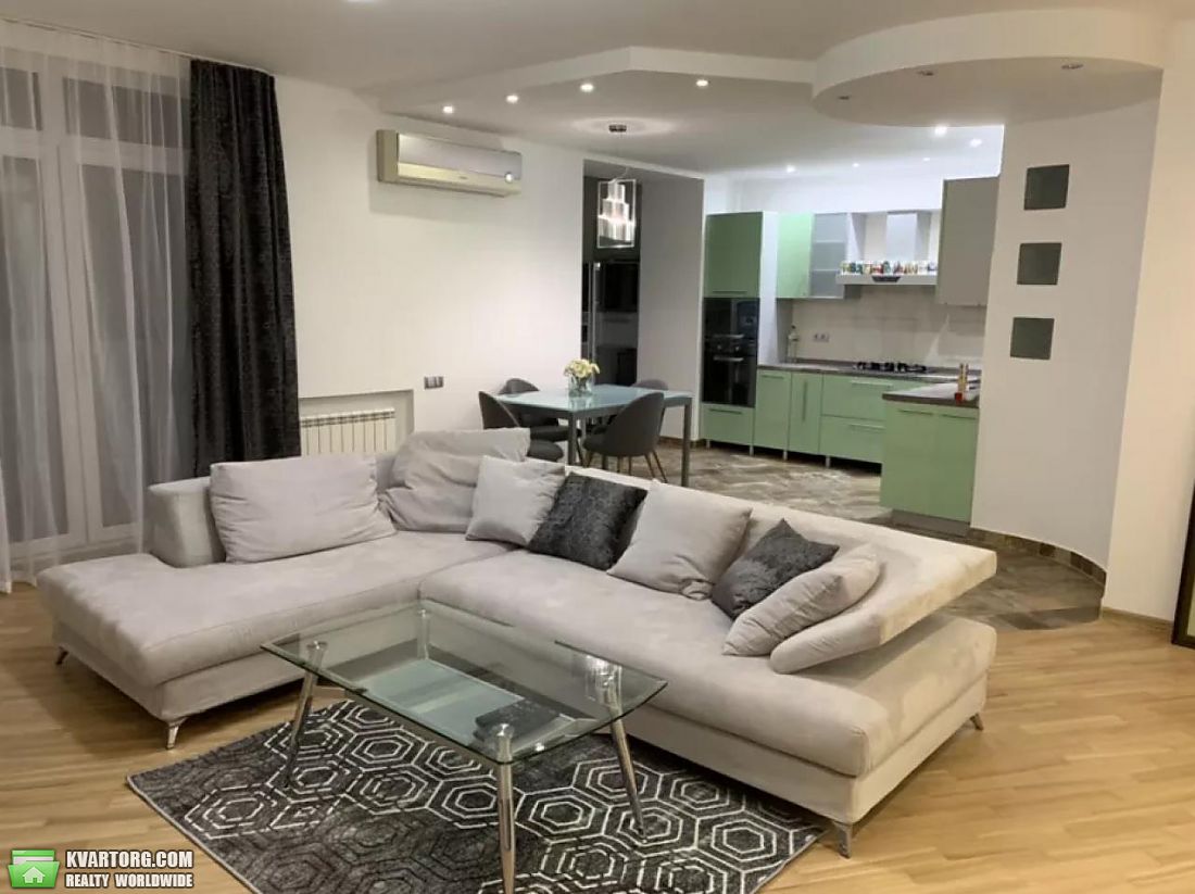 Rent out 3-room apartment. Киев,  Дмитриевская — photo 1