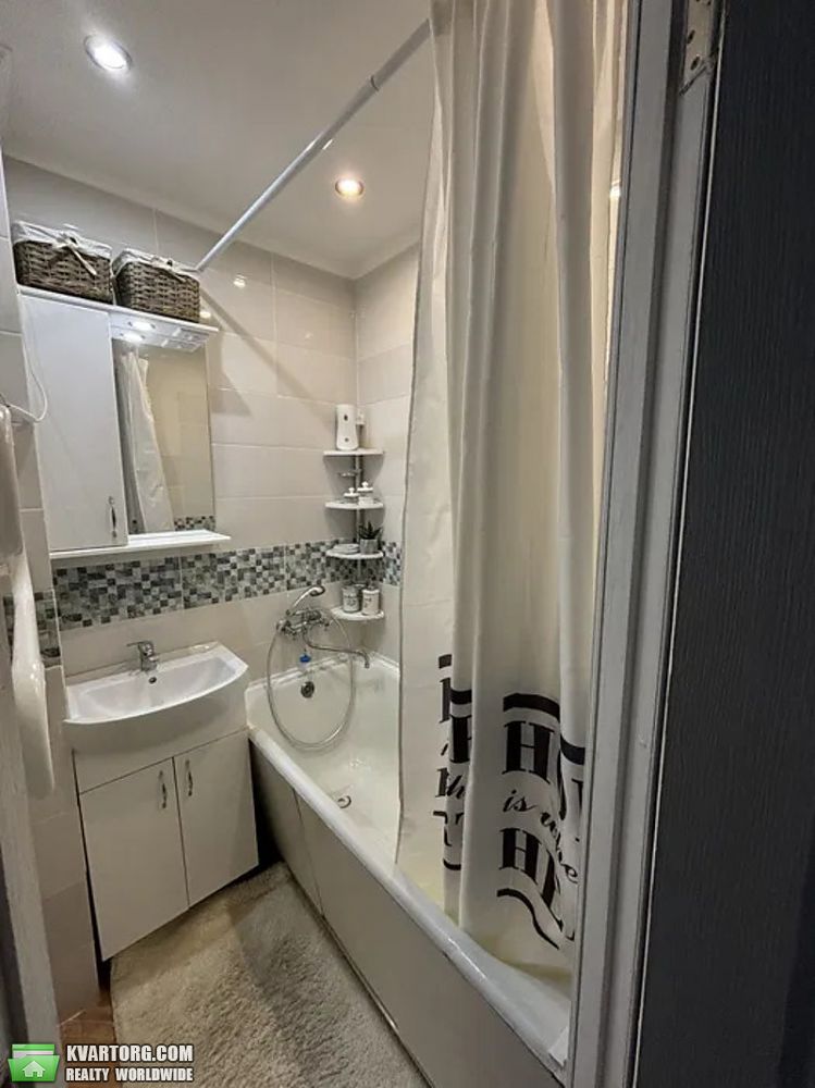 Rent out 2-room apartment. Киев, Сірожупанників — photo 7
