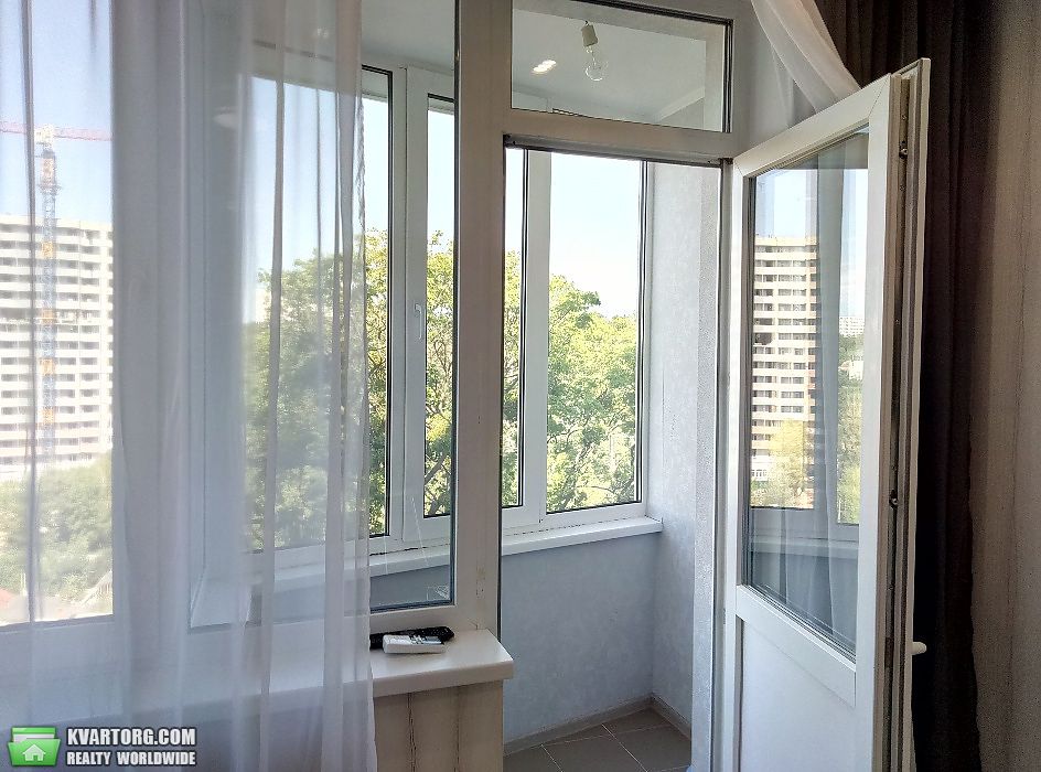 Rent out 1-room apartment. Киев, Жамбила Жабаева — photo 5