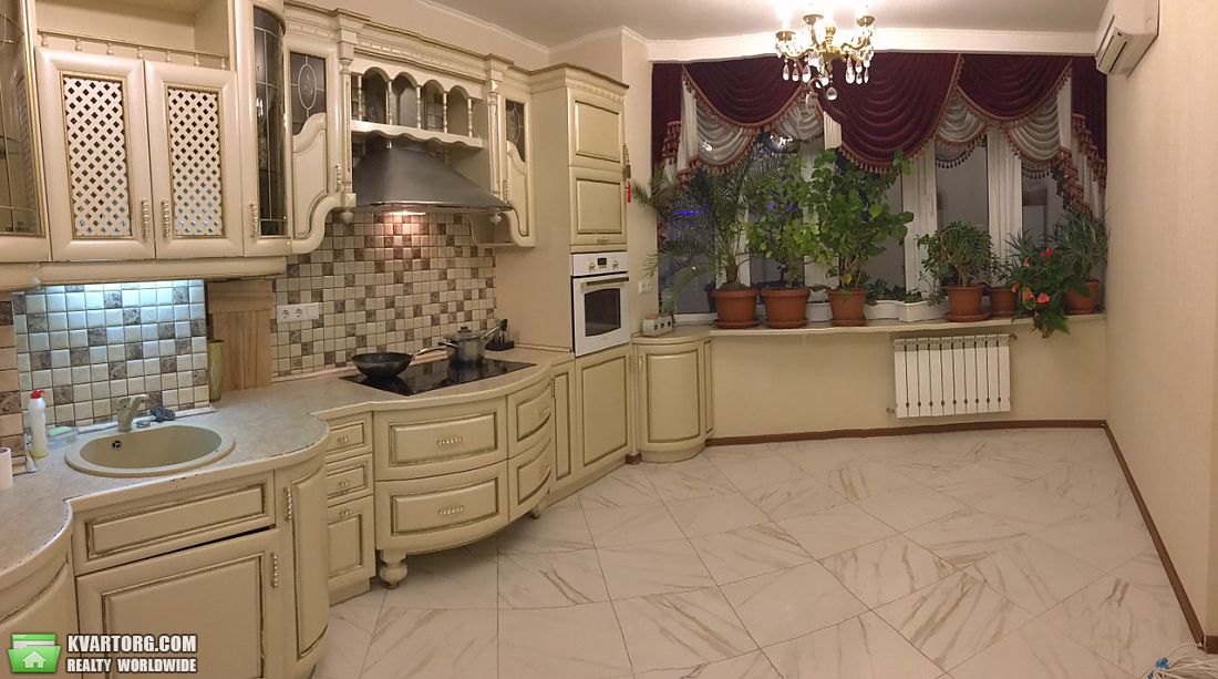 Rent out 2-room apartment. Киев,  Днепровская наб — photo 1