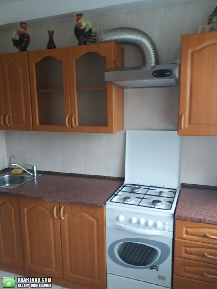 Rent out 3-room apartment. Киев,  Флоренции — photo 1