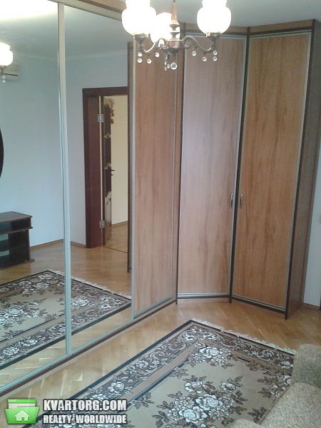 Rent out 3-room apartment. Киев, Декабристов — photo 3