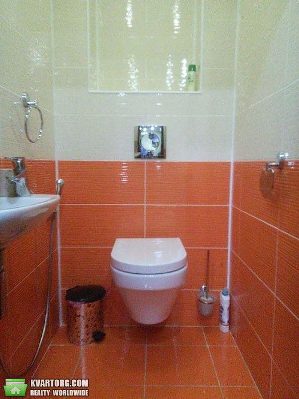 Rent out 3-room apartment. Киев,  Стадионная — photo 9