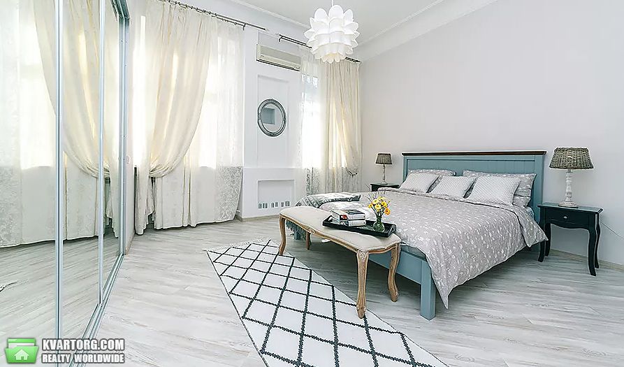 Rent out 3-room apartment. Киев,  Лютеранская — photo 4