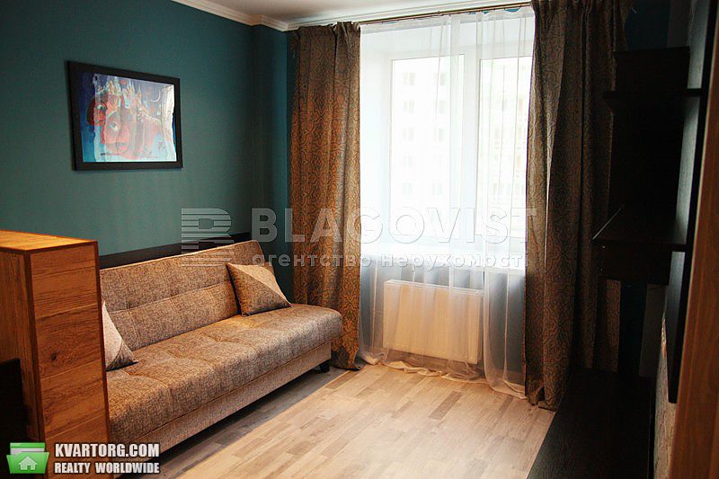 Rent out 2-room apartment. Киев,  Герцена — photo 2