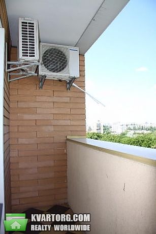 Rent out 2-room apartment. Киев,  Героев Обороны — photo 6