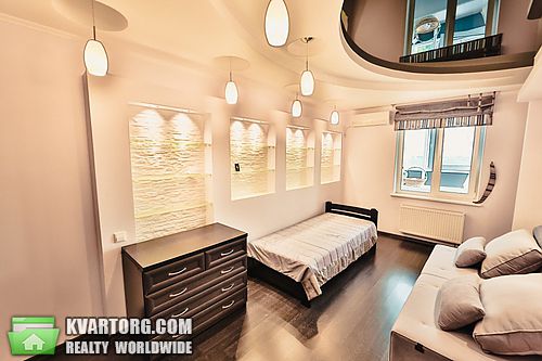 Sell 3-room apartment. Киев,  Дегтяревская — photo 8