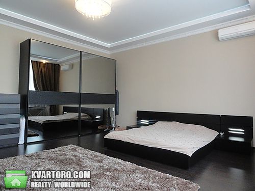 Rent out 3-room apartment. Днепропетровск,  Жуковского — photo 3