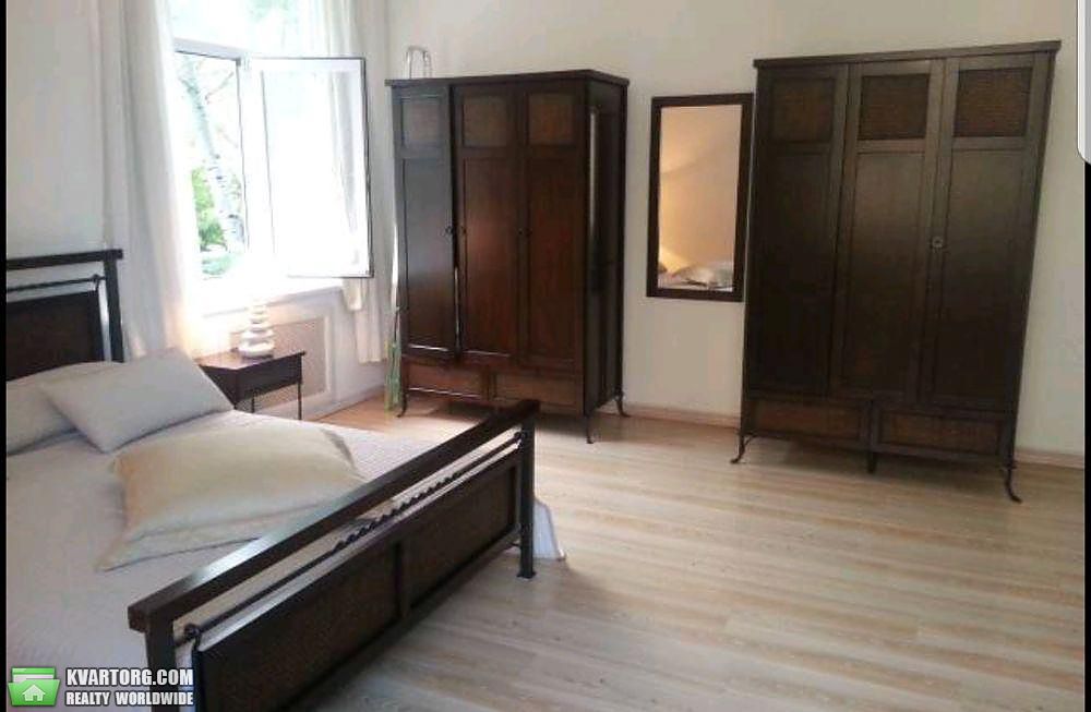 Rent out 3-room apartment. Киев,  Костельная — photo 4