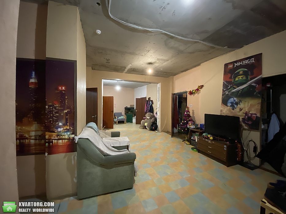 Sell multi-room apartment. Киев,  Соломенская — photo 1
