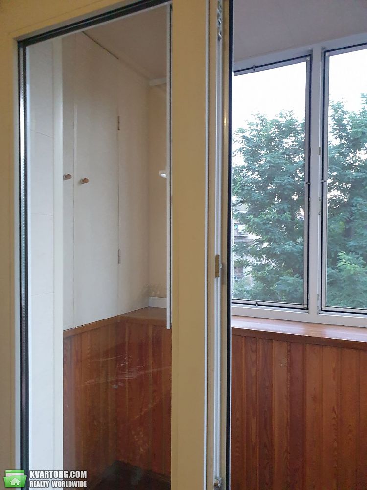 Rent out 1-room apartment. Киев, Мартиросяна — photo 10