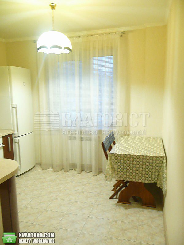 Rent out 2-room apartment. Киев,  Урловская — photo 7