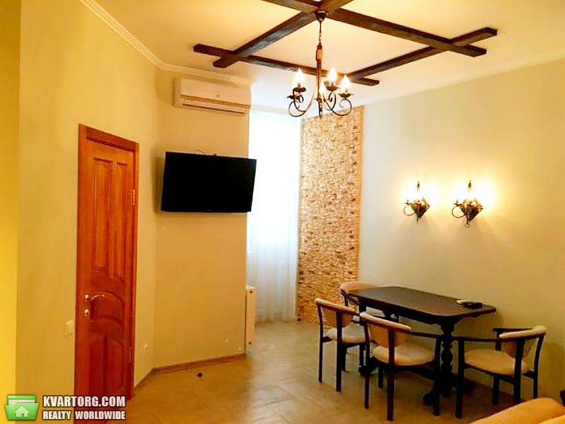 Rent out 2-room apartment. Киев,  Жилянская — photo 7