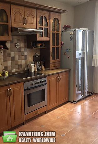 Rent out 2-room apartment. Киев,  Харьковское шоссе — photo 1