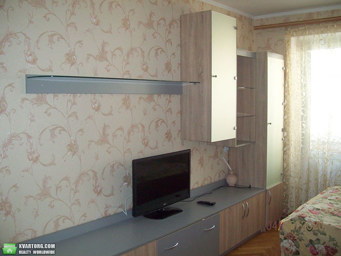 Rent out 2-room apartment. Киев, Коновальца — photo 1