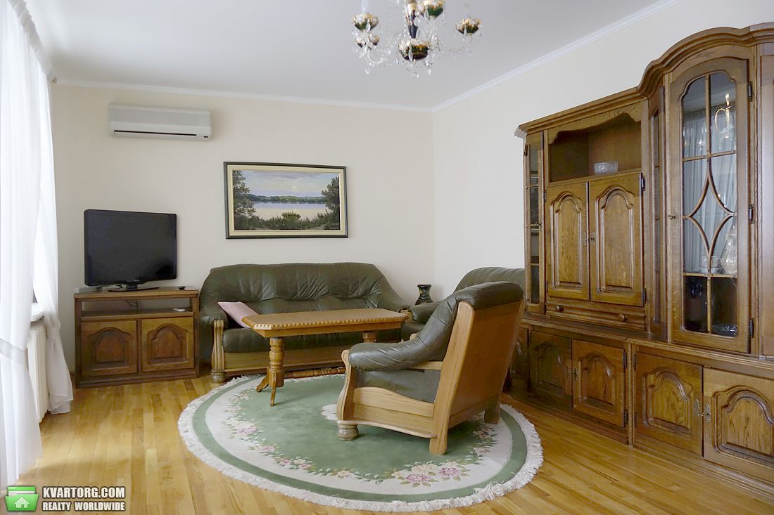 Rent out 3-room apartment. Киев,  Тургеневская — photo 3
