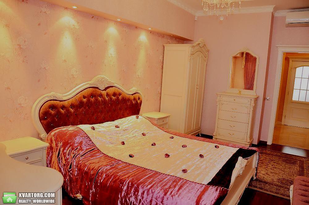 Rent out 3-room apartment. Киев,  Спасская — photo 3
