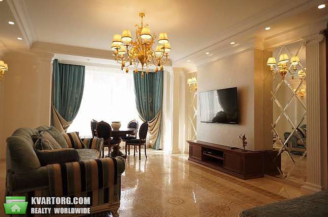 Rent out 3-room apartment. Киев,  Институтская — photo 4