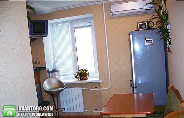 Rent out 2-room apartment. Киев, Боггоутовская — photo 4