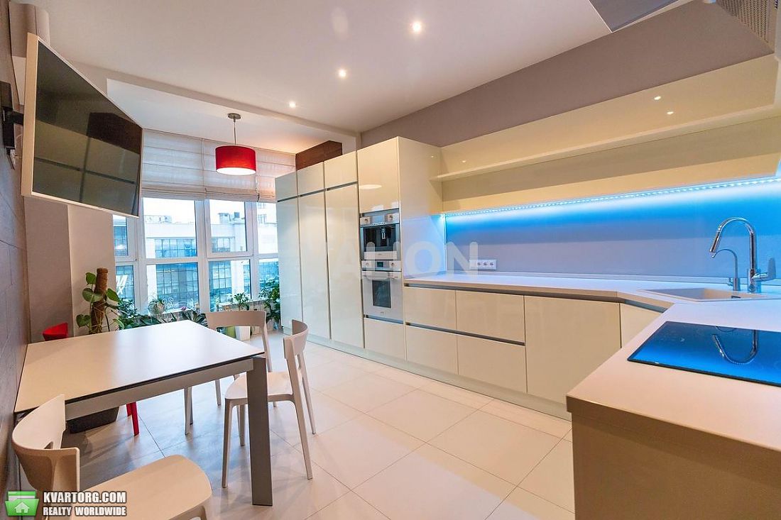 Sell 2-room apartment. Киев,  Драгомирова — photo 1