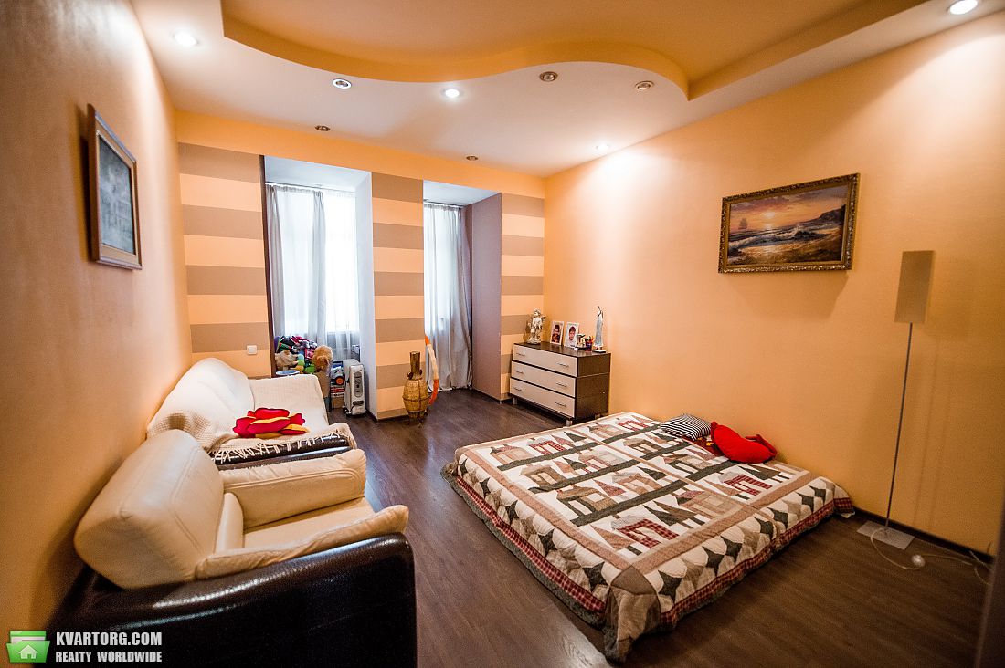Sell 3-room apartment. Киев,  метро — photo 3