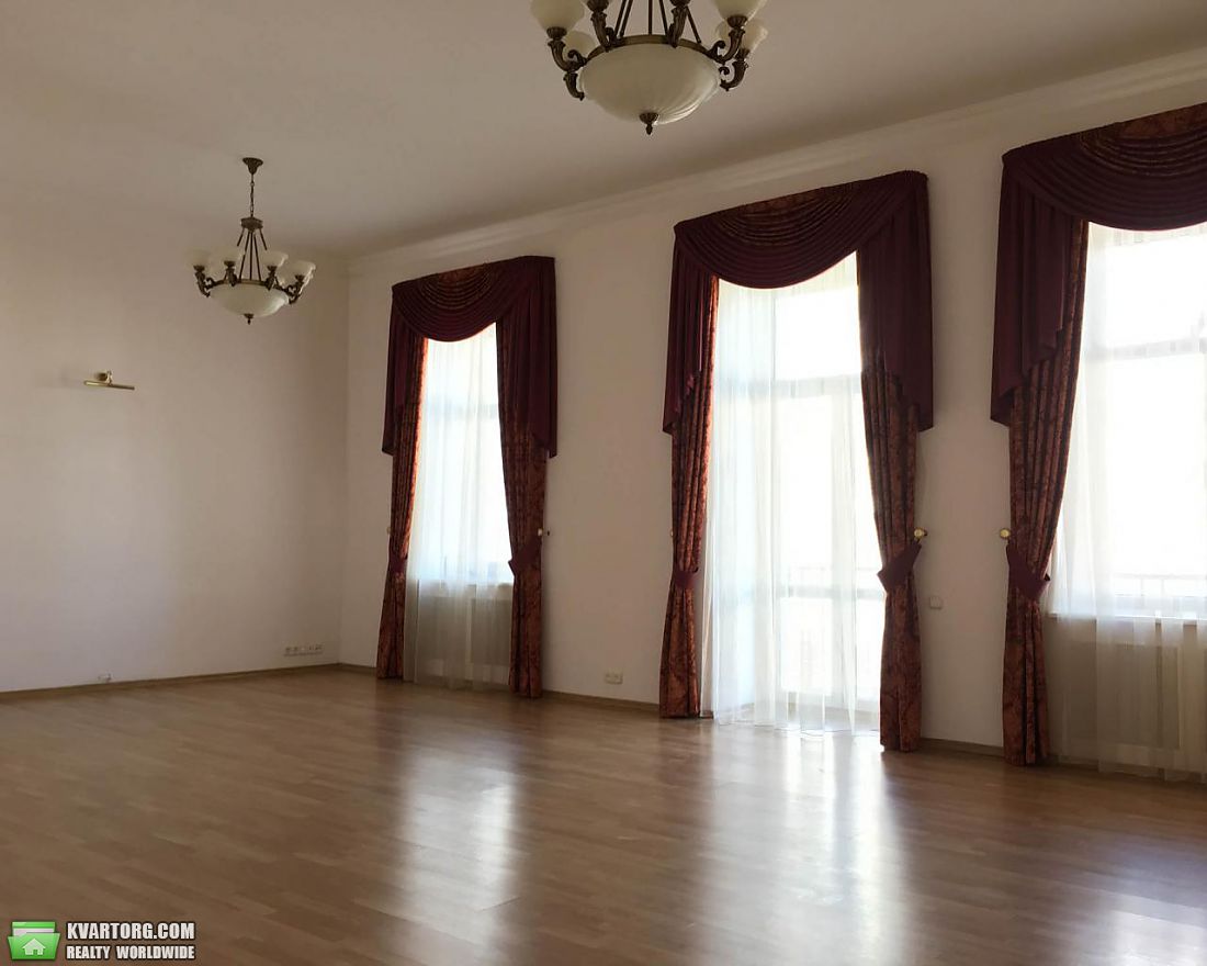 Rent out 4-room apartment. Киев,  Большая Житомирская — photo 1