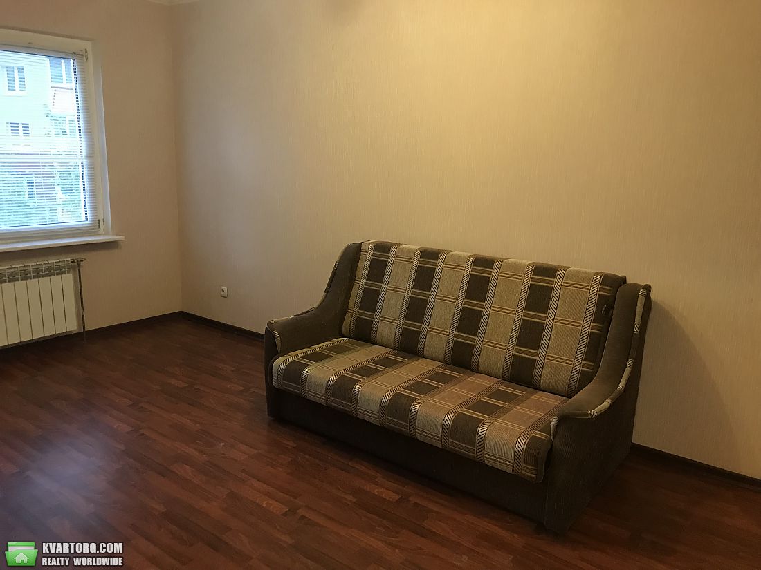 Rent out 1-room apartment. Киев, Урловская — photo 2