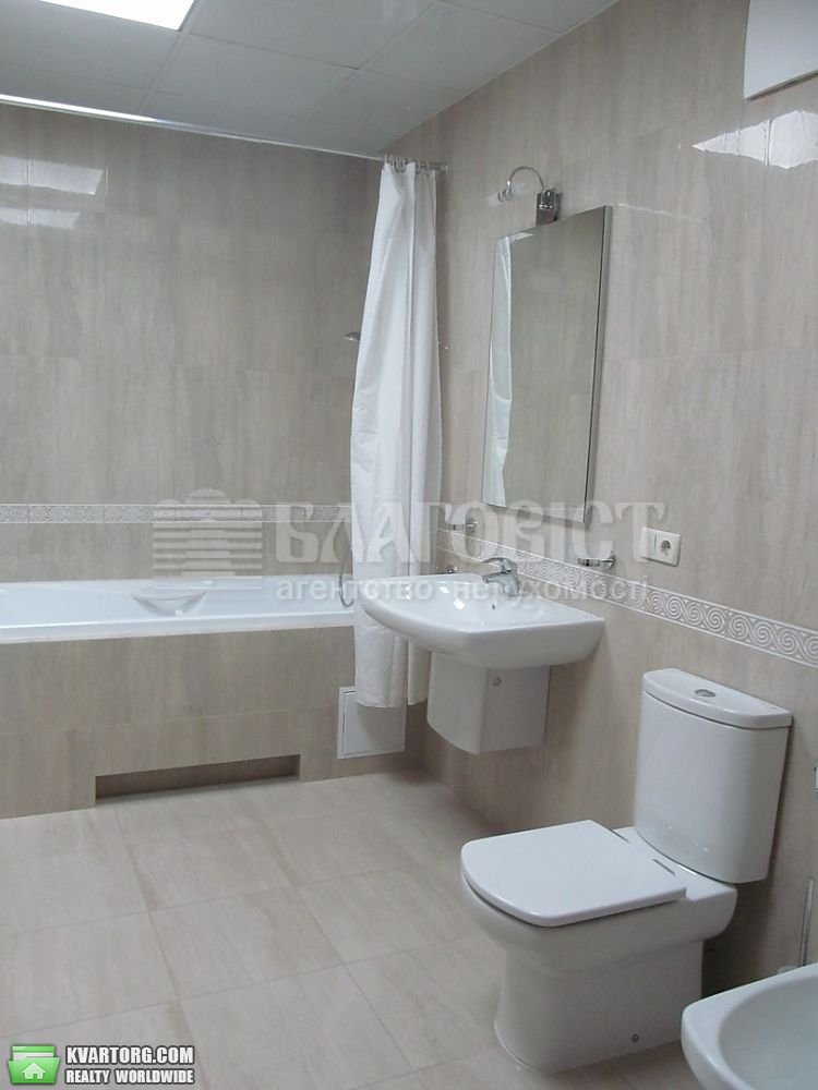 Rent out 3-room apartment. Киев,  Драгомирова — photo 9