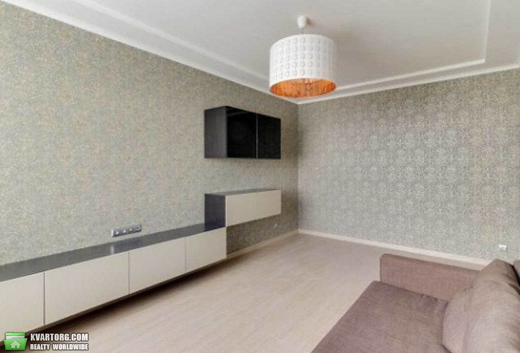 Rent out 2-room apartment. Киев,  Чавдар — photo 10