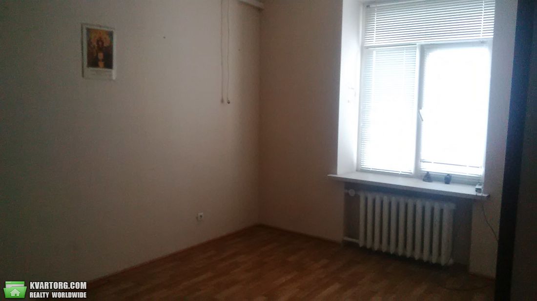 Rent out 3-room apartment. Киев,  Липская — photo 3