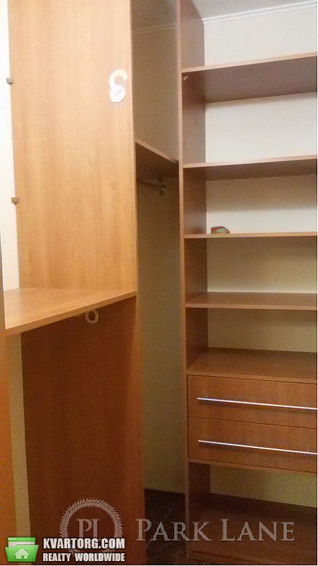 Sell 4-room apartment. Киев,  Урловская — photo 1