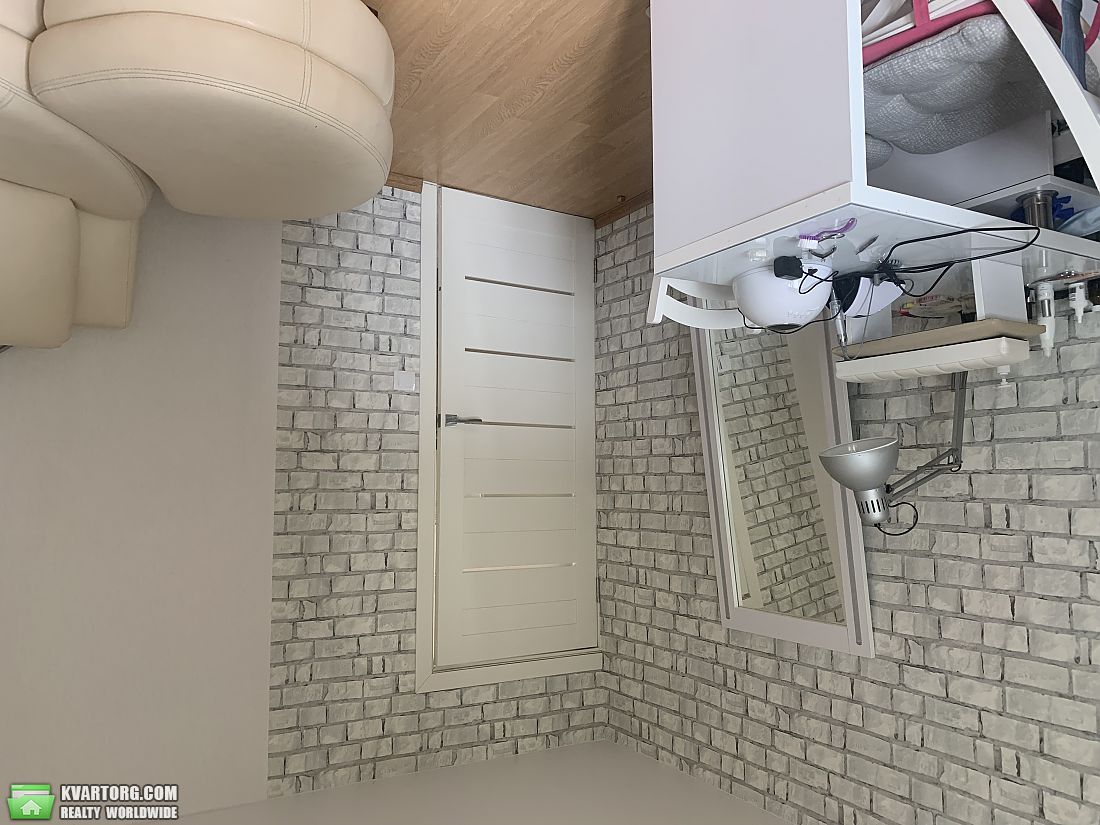 Sell 1-room apartment. Киев, Луценко Дмитрия — photo 1