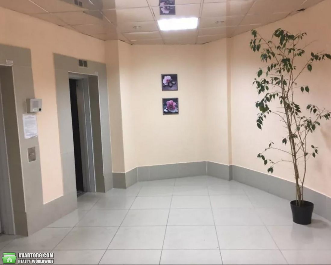 Rent out 1-room apartment. Киев,  Щорса — photo 3