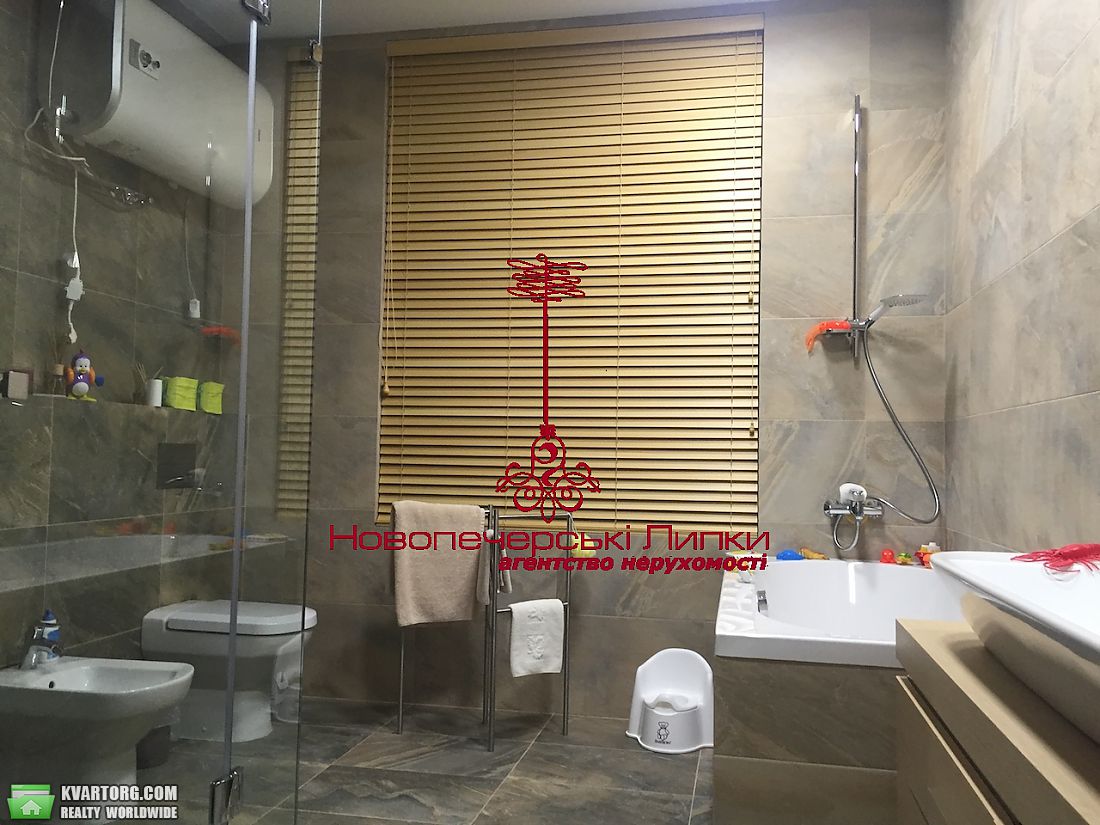 Sell 5-room apartment. Киев,  Драгомирова — photo 10