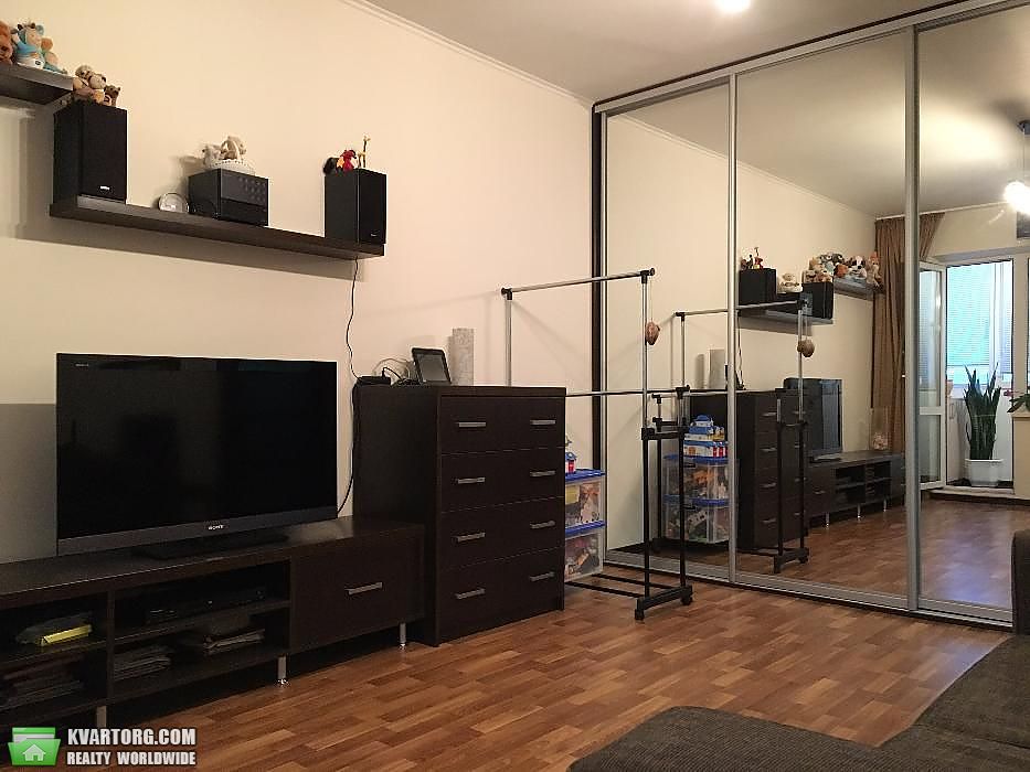 Sell 1-room apartment. Киев,  Правды пр — photo 1