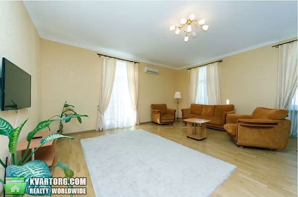 Rent out 3-room apartment. Киев,  Липская — photo 1