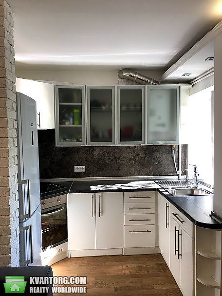 Sell 2-room apartment. Киев,  Автозаводская — photo 2