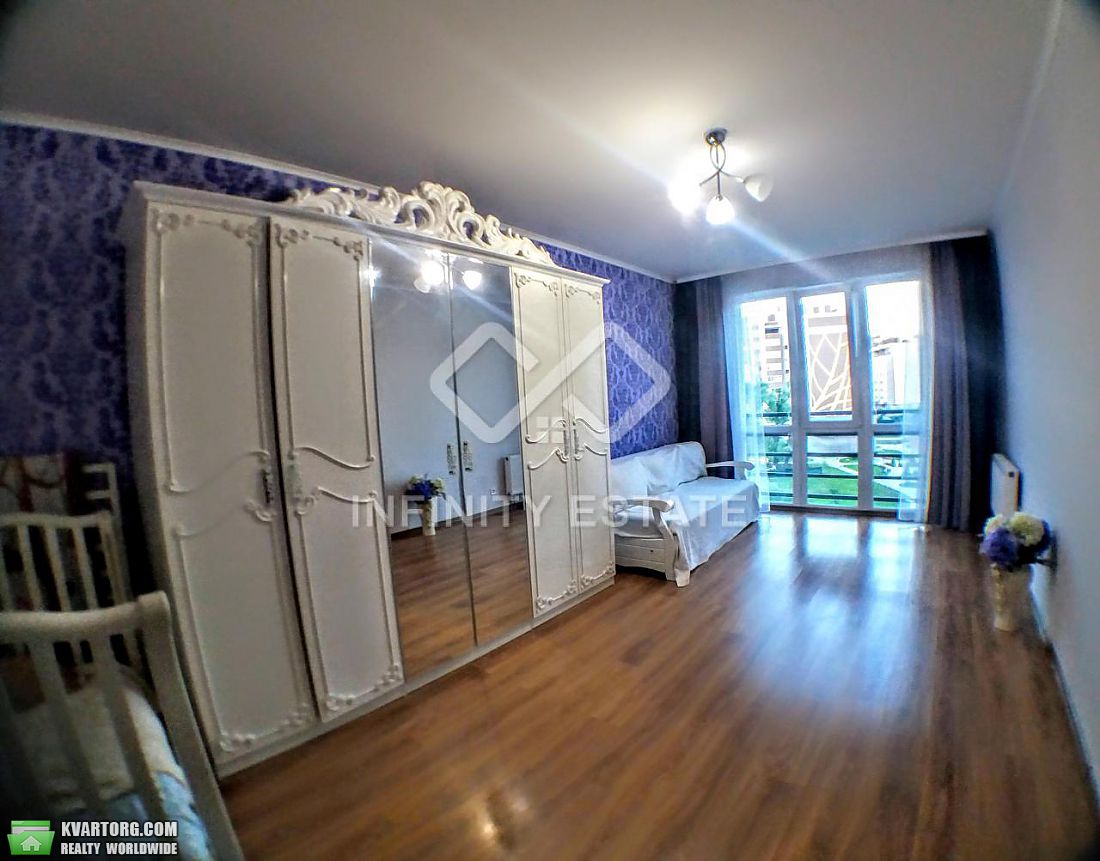Sell 1-room apartment. Киев, Свободы — photo 1