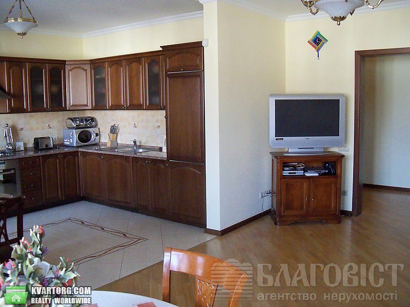 Rent out 3-room apartment. Киев,  Введенская — photo 5