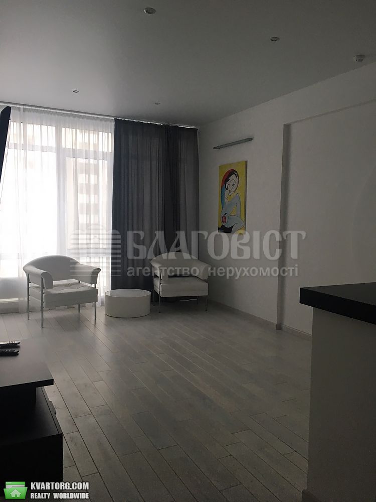 Rent out 2-room apartment. Киев,  Щорса — photo 4
